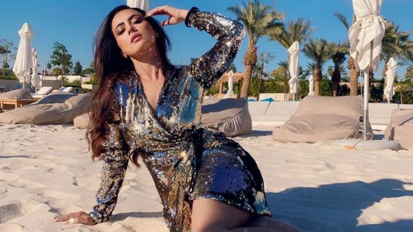 இந்த படம் ஓகே. பிளீஸ்... பிகினில வாங்களேன்... பீச் போட்டோ பதிவிட்ட சனாவுக்கு ரசிகர்கள் கோரிக்கை