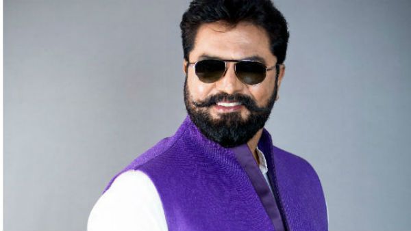 நீண்ட தாடியுடன்.. பொங்கலுக்குப் பின் மணிரத்னத்தின் பொன்னியின் செல்வனுக்கு செல்கிறார் சரத்குமார்...