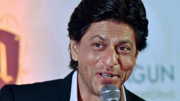 தொடர் தோல்வி.. அது மட்டும் இல்லைன்னா நானே படம் பண்ணிடுவேன்.. ஷாருக்கானின் அதிரடி மாற்றம்!