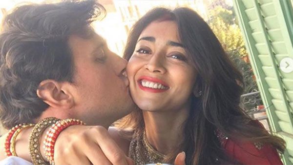 கல்யாணமாகி அதுக்குள்ள 2 வருஷம் ஆகிருச்சா? ஸ்ரேயா ஆச்சரியம்