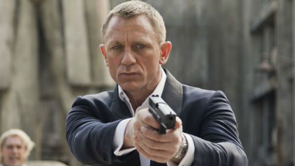 உங்களுக்கு அதுதான் அழகு... ஜேம்ஸ்பாண்ட்டுக்கு ரசிகர் அட்வைஸ்