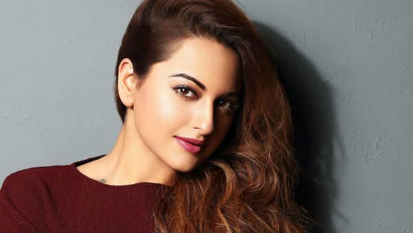 அய்யோ.. அவர்கூடவா.. முன்னணி நடிகருடன் ஜோடி போட மறுத்த ரஜினி ஹீரோயின்.. வயதை குறிப்பிட்டு மறுப்பு!