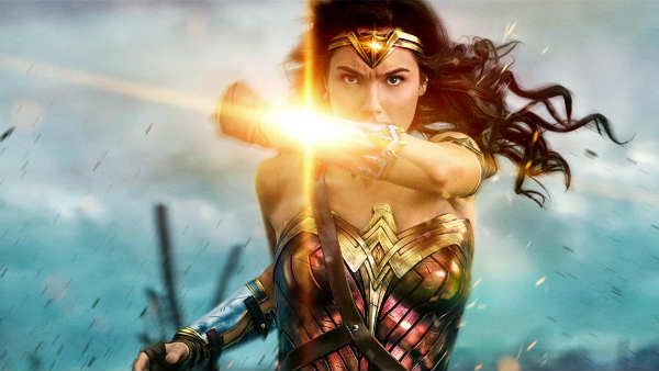 இதுக்கு மேல ஒரு பாராட்டு வேண்டுமா.. ஒண்டர் உமனை பார்க்க சிரியிடம் உதவி கேட்ட கேப்டன் மார்வெல்!