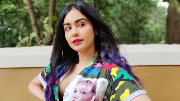 இவ்வளவு கிளாமரா... யாருங்க டிரெஸ் தச்சு தர்றது? வைரலாகும் அடா சர்மாவின் அடடா ஹாட் போட்டோஸ்!