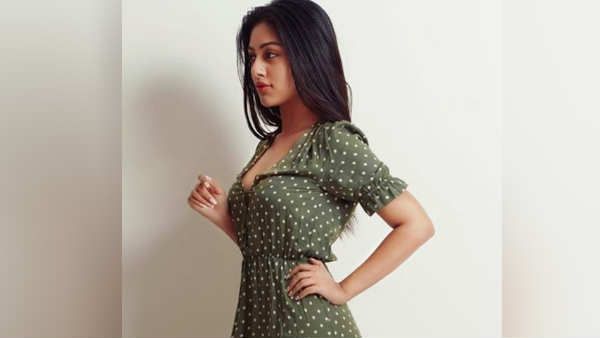 அனு இம்மானுவேலின் ரீசன்ட் ஹாட் போட்டோஷுட்