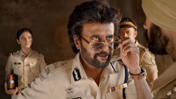 யாரு கிட்ட.. தர்பார் ஸ்பெஷல் ஷோவுக்கு அனுமதி கிடைச்சுடுச்சு.. ரஜினி ரசிகர்கள் செம்ம ஹேப்பி!