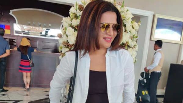 இன்னொரு நயன்தாராவ இப்படி மிஸ் பண்ணிட்டிங்களே.. தொகுப்பாளினியின் போட்டோவை பார்த்து பீலாகும் ஃபேன்ஸ்!