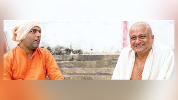 மொட்டை அடித்து, வெயிட் குறைத்து... ஆளே தெரியாமல் அசத்தலாக உருமாறிய ஹீரோ... குவிகிறது பாராட்டு