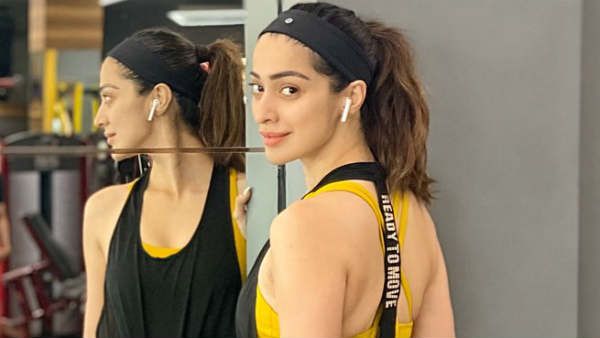 வைரலாகும் ராய் லக்‌ஷ்மியின் ஜிம் புகைப்படம்.. செம்ம ஹாட் என ஜொள்ளுவிடும் ஃபேன்ஸ்!