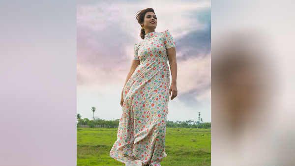 என்னம்மா இப்போலாம் செக்ஸியா போட்டோ போடுறது இல்லை.. வான்டட்டா வந்து வம்பிழுக்கும் நெட்டிசன்ஸ்!