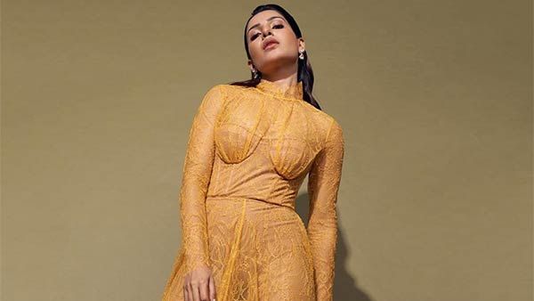 நீங்க இப்போ பெரிய வீட்டு மருமகள்.. ஞாபகம் இருக்கா.. பிரபல நடிகையை சரமாரியாக விளாசும் நெட்டிசன்ஸ்!