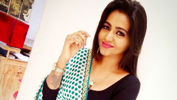 மூவி சான்ஸ் வேணும்.. அதுக்குதானே மாராப்பு விலகியிருக்கு.. நடிகையை பச்சையாய் விமர்சித்த நெட்டிசன்ஸ்!