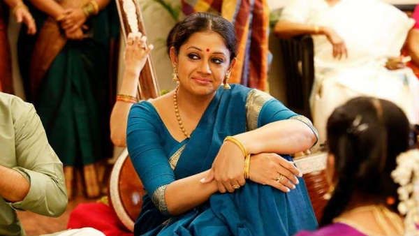 நீண்ட நாட்களுக்கு பிறகு வெள்ளித்திரையில்.. கொஞ்சம்.. கொஞ்சும் தமிழுக்கும் வாங்க ஷோபனா !