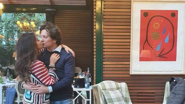 ஆண் நண்பருடன் இணைந்து புத்தாண்டு வாழ்த்து.. ஸ்ரேயா மகிழ்ச்சி