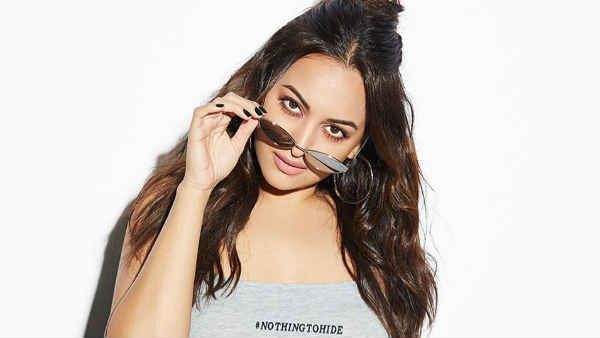 ஹேட்டர்களுக்கு அந்த விரலை காட்டிய சோனாக்‌ஷி.. இனிமேல் வாயை பொத்திக் கொண்டு இருக்க மாட்டேன் என பளிச்!