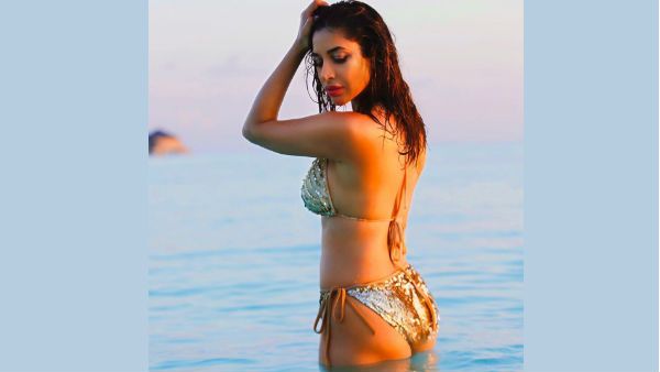 ஆத்தாடி, பூமியின் சொர்க்கமாமே.. டூ பீஸ் உடையில் கிளாமர் ஹீரோயின்.. அநியாயத்துக்கு வழியும் ரசிகர்கள்