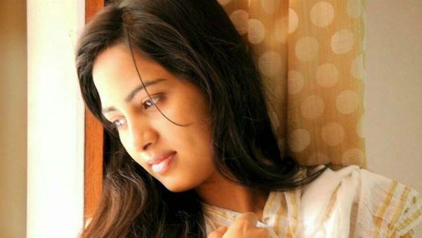 காட்டுத் தீயில் கருகும் விலங்குகள்.. நெருப்பில் சிக்கித்தவிக்கும் வீடியோவை வெளியிட்டு கதறும் நடிகை!