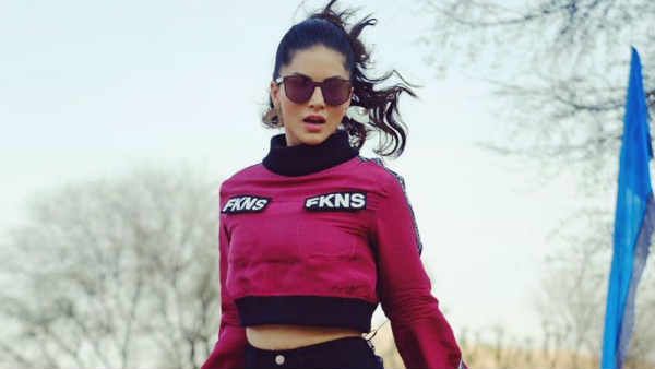 வைரலாகும் வீடியோ.. சன்னி லியோனுக்கு இப்படியொரு திறமையும் இருக்கா.. வாயை பிளக்கும் ரசிகர்கள்!