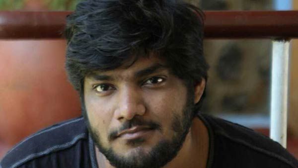 நாய்க்காக பைக்கை திருப்பியதால் விபத்து...தலையில் பலத்த காயம்... இளம் சினிமா இயக்குனர் பரிதாப பலி