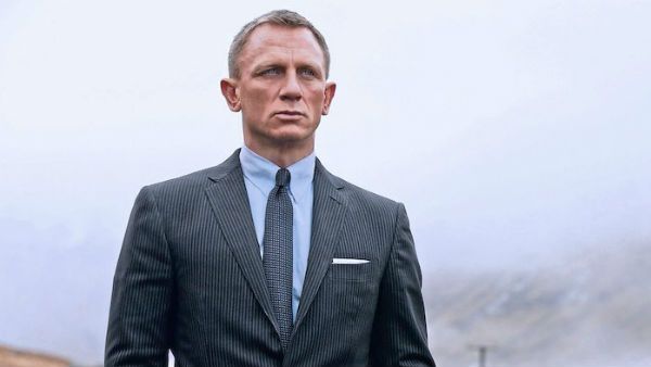 அட கொடுமையே.. ஜேம்ஸ் பாண்ட் படத்தையும் விட்டு வைக்காத கொரோனா வைரஸ்.. என்ன ஆச்சு தெரியுமா?