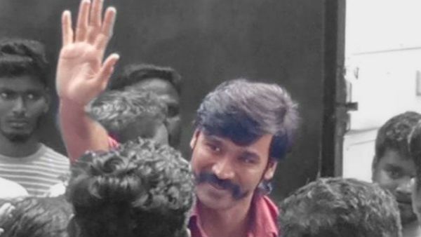 தனுஷின் டி-40 ஃபர்ஸ்ட் லுக் அப்டேட் இன்னைக்கு வருது.. டிரெண்டாகும் #D40FirstLookUpdate ஹாஷ்டேக்!