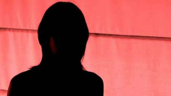 லக்கி லக்கின்னு சொல்லியே உசுப்பேத்த... இப்ப சம்பளத்தை கன்னாபின்னான்னு ஏத்திட்டாராம் ஹீரோயின்!