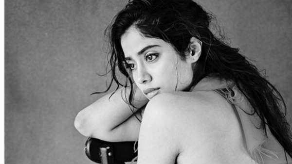 என்ன ஷேப் டா.. உள்ளாடை தெரியும்படி செக்ஸியாக டிரெஸ் போட்டு அசத்தும் ஜான்வி.. வாயை பிளக்கும் ஃபேன்ஸ்!