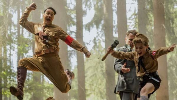 ஆஸ்கர் விருதை வென்ற ஜோரில் ஜோஜோ ராபிட் படக்குழு.. எந்த பிரிவில் தெரியுமா விருது கிடைத்தது?