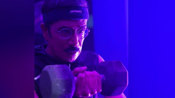 மனோபாலாவை வைத்து காமெடிக்கு ட்ரை செய்த பிரபல நடிகர்.. பிடி பிடியென பிடித்த நெட்டிசன்களால் ஓட்டம்!