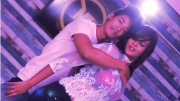 ஃபீல் தி ஹீட்... உள்ளாடையுடன் ஆண் நண்பருடன் நடிகை செக்ஸி டான்ஸ்.. கேப்ஷனே வேற மாதிரி இருக்கு!