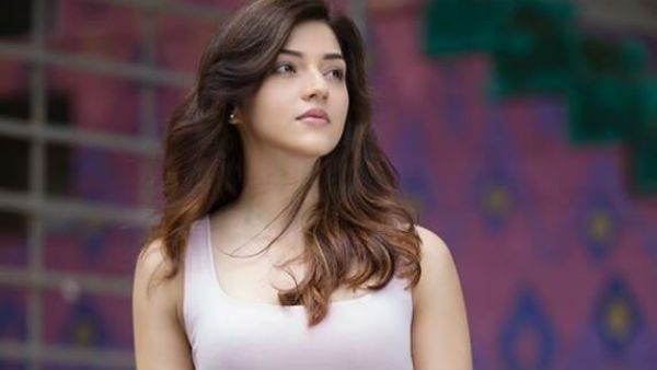 என்னாச்சு? ஓட்டல் வாடகை தர மறுத்து தயாரிப்பாளர் வாக்குவாதம்.. அதிகாலையில் எஸ்கேப் ஆன தனுஷ் ஹீரோயின்