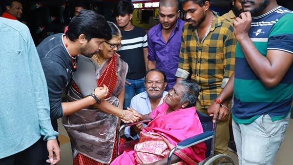 அபி சரவணனுடன் 'மாயநதி' படம் பார்த்த பரவை முனியம்மா.. வெற்றி பெற வாழ்த்து!