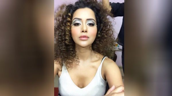 'என் செல்லா குட்டியை என்னடா பண்ணி வச்சிருக்கீங்க?' பிக்பாஸ் நடிகையை பிரித்து கலாய்க்கும் ஃபேன்ஸ்