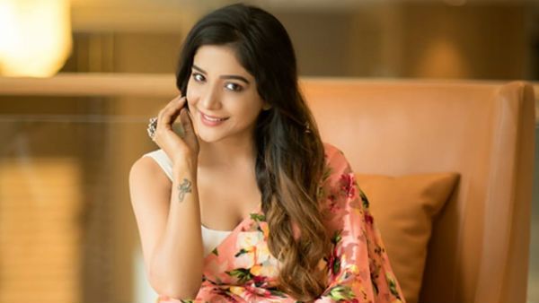 சுந்தர்.சியின் 'அரண்மனை 3' படத்தில் இணைந்த மற்றொரு ஹீரோயின்.. இவருக்கு என்ன கேரக்டருன்னு தெரியலையே?