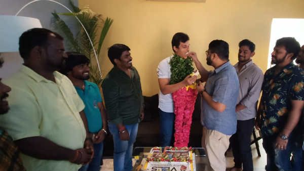 “சீறு“ படம் செம வெற்றி.. கேக் வெட்டி கொண்டாடிய படக்குழு!