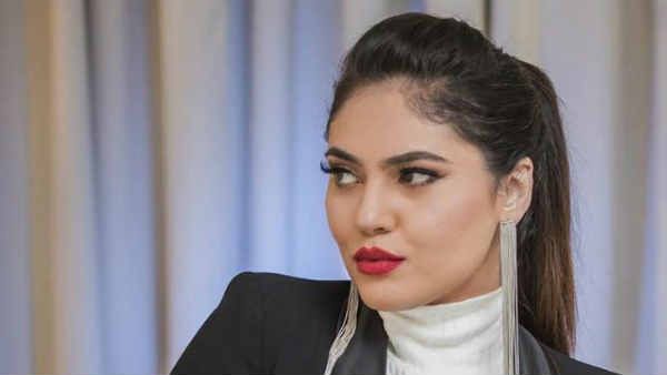 சும்மா ஸ்டைலா.. கோட் சூட்டில் ஷெரின்.. வைரலாகும் பிக்சர்ஸ் !