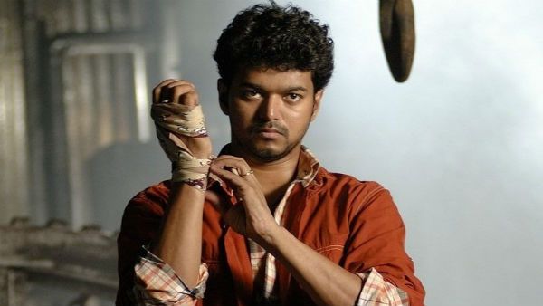 சிவனேன்னு அவர் சினிமாவில் இருக்கார் அவரை சீண்டி அரசியல் பக்கம் திருப்ப வேணாம்.. விஜய் ரசிகர்கள்!