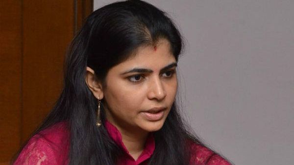 மத்தவங்க டிமாண்டுக்காக குழந்தை பெத்துக்காதீங்க.. 30 வயசுக்கு மேலும் பெத்துக்கலாம்.. சின்மயி ட்வீட்!