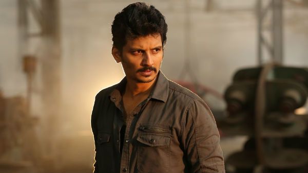 உள்ளே போ.. ஊரடங்கை மதிக்காதவர்களுக்காக டிவிட்டர் கணக்கின் பெயரை மாற்றிய பிரபல நடிகர்!