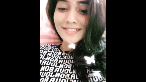 நாட்டுல என்ன நடந்துட்டு இருக்கு.. இப்ப இது ரொம்ப முக்கியம்? நடிகையின் வீடியோவால் காண்டான நெட்டிசன்ஸ்