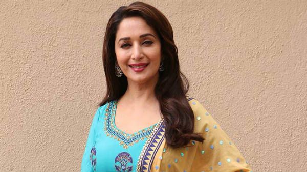 இப்படி நல்ல டான்ஸ் ஆடுங்க.. பயப்படாதீங்க.. ஜாலியா இருங்க.. மாதுரி தீக்ஷித் செம அட்வைஸ்!