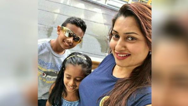 அதே சிரிப்பு.. அதே அழகு.. எல்லாமே அப்படியே.. சும்மா அள்ளுறாரே மாளவிகா!