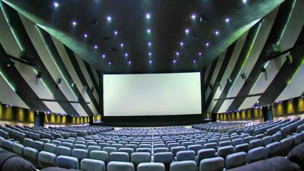 ஒரு படமும் இல்லை.. டிரை டே ஆன ஃபிரைடே.. மூடப்பட்ட தியேட்டர்கள்.. சோகப் பிடியில் தொழிலாளர்கள்!