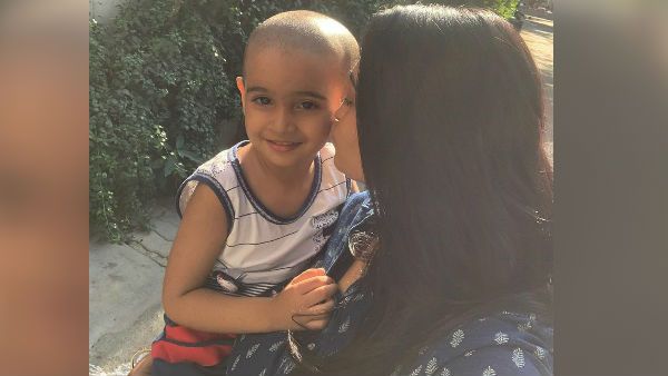 காலையும் நீயே.. மாலையும் நீயே.. என் உலகமும் நீயே.. கொஞ்சும் நீலிமா!