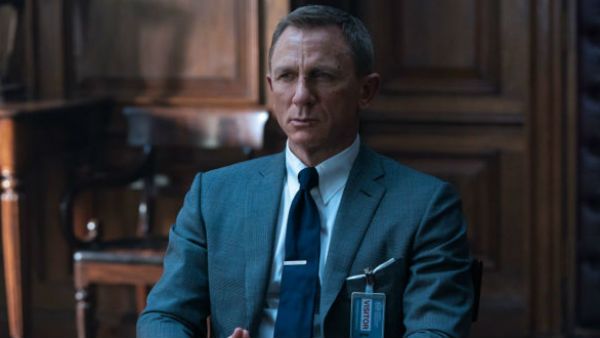 கொரோனாவுக்கு முன் மண்டியிட்ட ஜேம்ஸ்பாண்ட்.. தள்ளிப் போன ரிலீஸ் தேதி.. அச்சத்தில் திரையுலகம்?