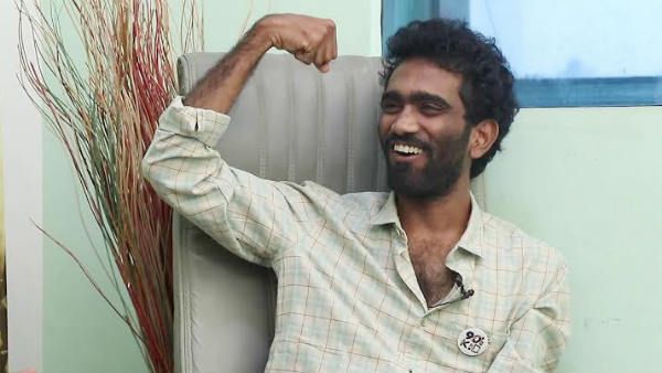 சட்டப்படி அடிப்பது தவறு..மனித நேயமற்ற செயல்.. கோமாளி இயக்குனர் !