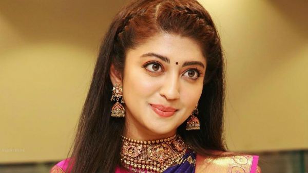 கொரோனா.. நான் மாஸ்க் வாங்கிட்டேன்..நீங்க வாங்கிட்டீங்களா.. ப்ரனீதா ட்விட்!