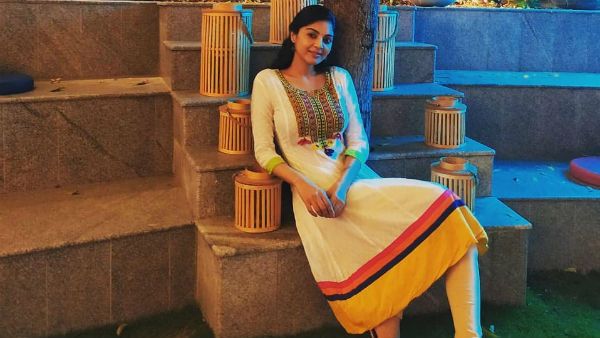 என்ன அழகு.. ஏமாற்றி துரோகம் செய்தவர்களை விடவேக் கூடாது.. பிரபல நடிகைக்கு கொம்பு சீவி விடும் ஃபேன்ஸ்!