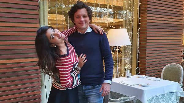 ஸ்ரேயா சரண்.. புருஷனாவே இருந்தாலும்.. பப்ளிக்கா இப்படி பண்ணலாமா!