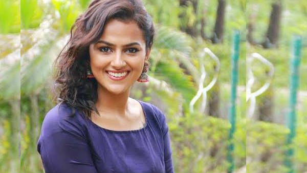 நான் தனிமைப்பட்டு இருக்கிறேன்.. வெறுப்பா இருக்கு.. ஸ்ரத்தா ஶ்ரீநாத் வருத்தம் !